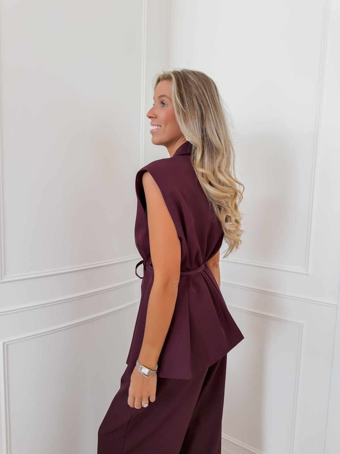 Bordeaux Sleeveless Jasmine Blazer
